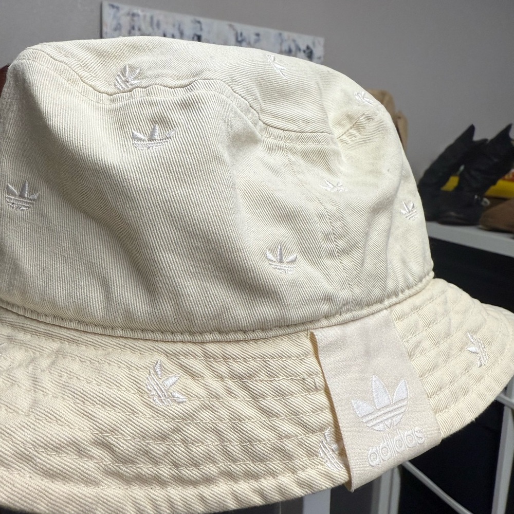 Adidas Cream Embroidered Logo Bucket Hat - Picture 3 of 6